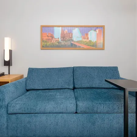 Hampton Inn & Suites-Austin Airport-3